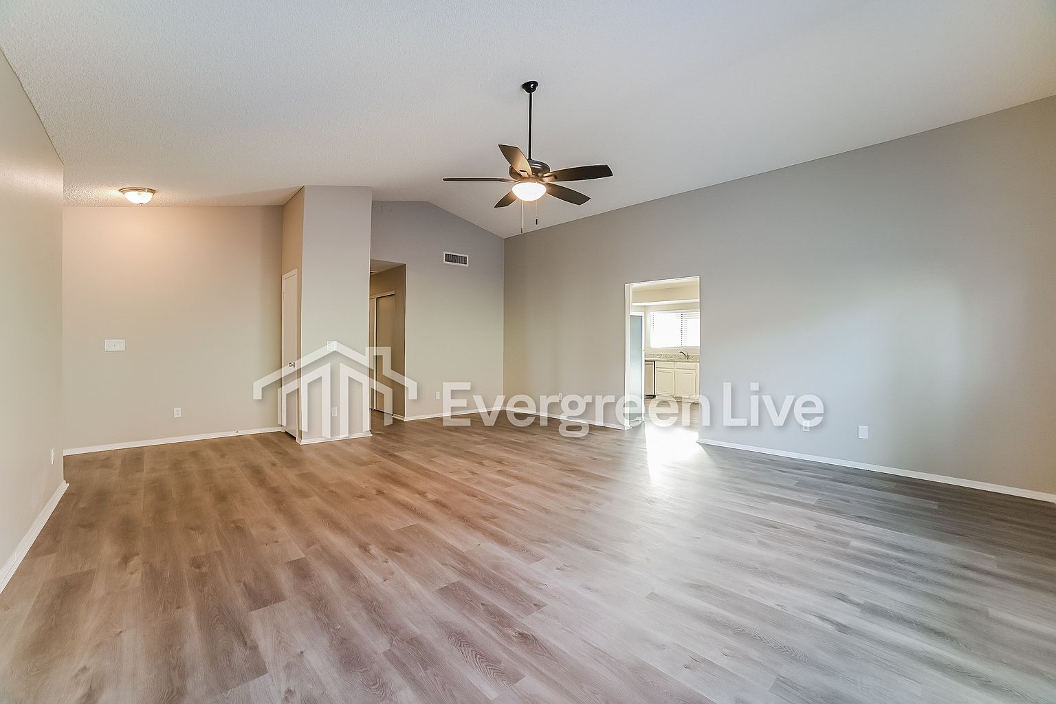 1836 N 89th Ave photo 4