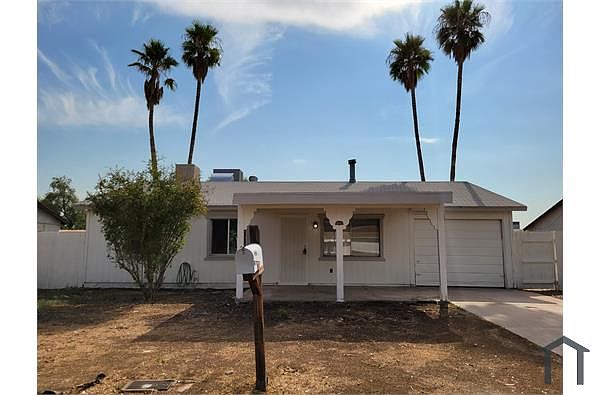 2231 N 69th Ave photo 4