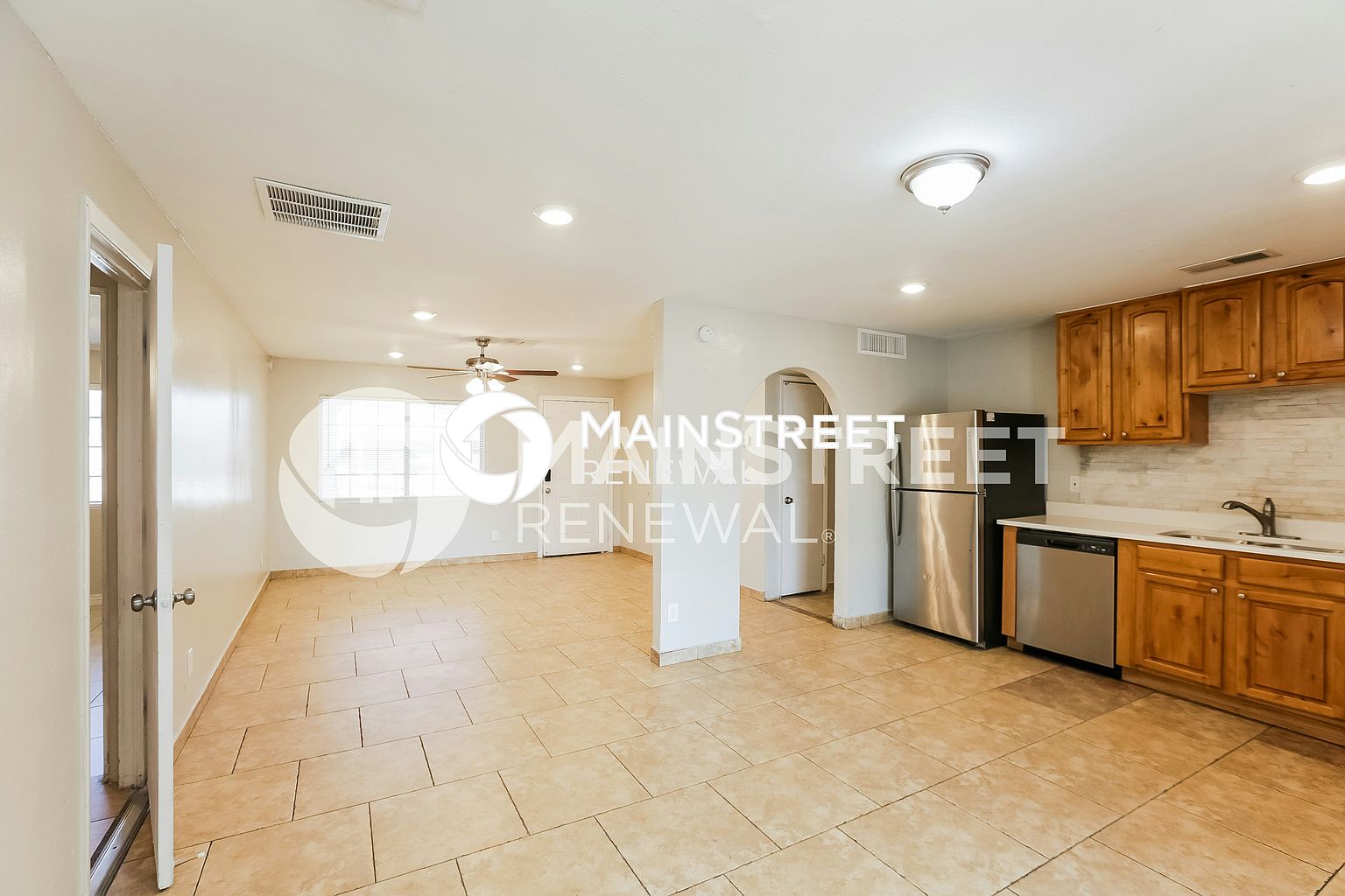 6817 W Holly St photo 5
