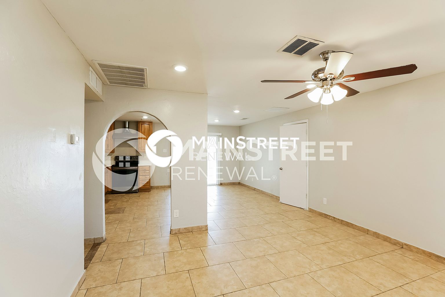 6817 W Holly St photo 4