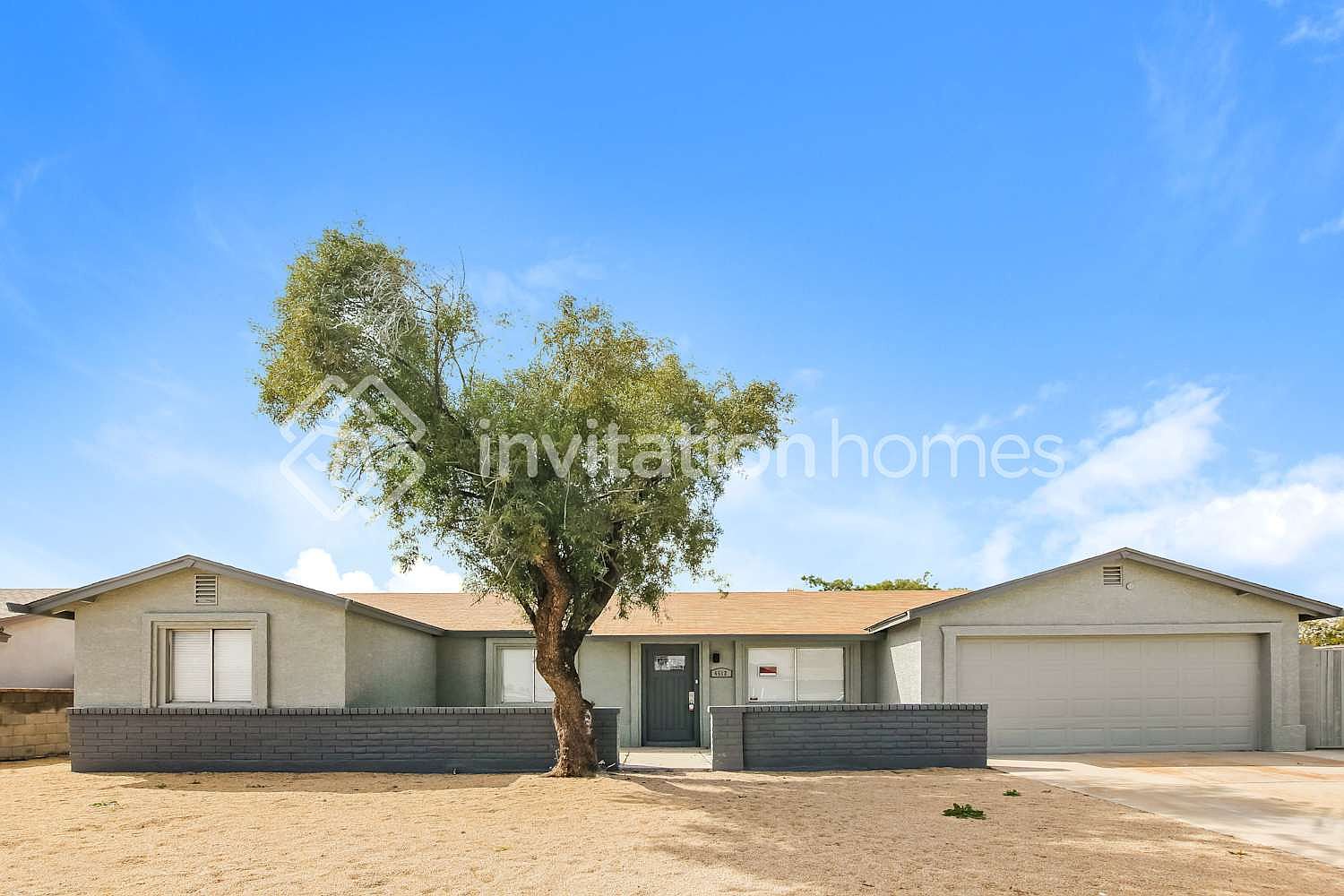 4512 N 81st Dr Phoenix, AZ 85033 photo 2