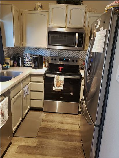 10028 W Sells Dr photo 3