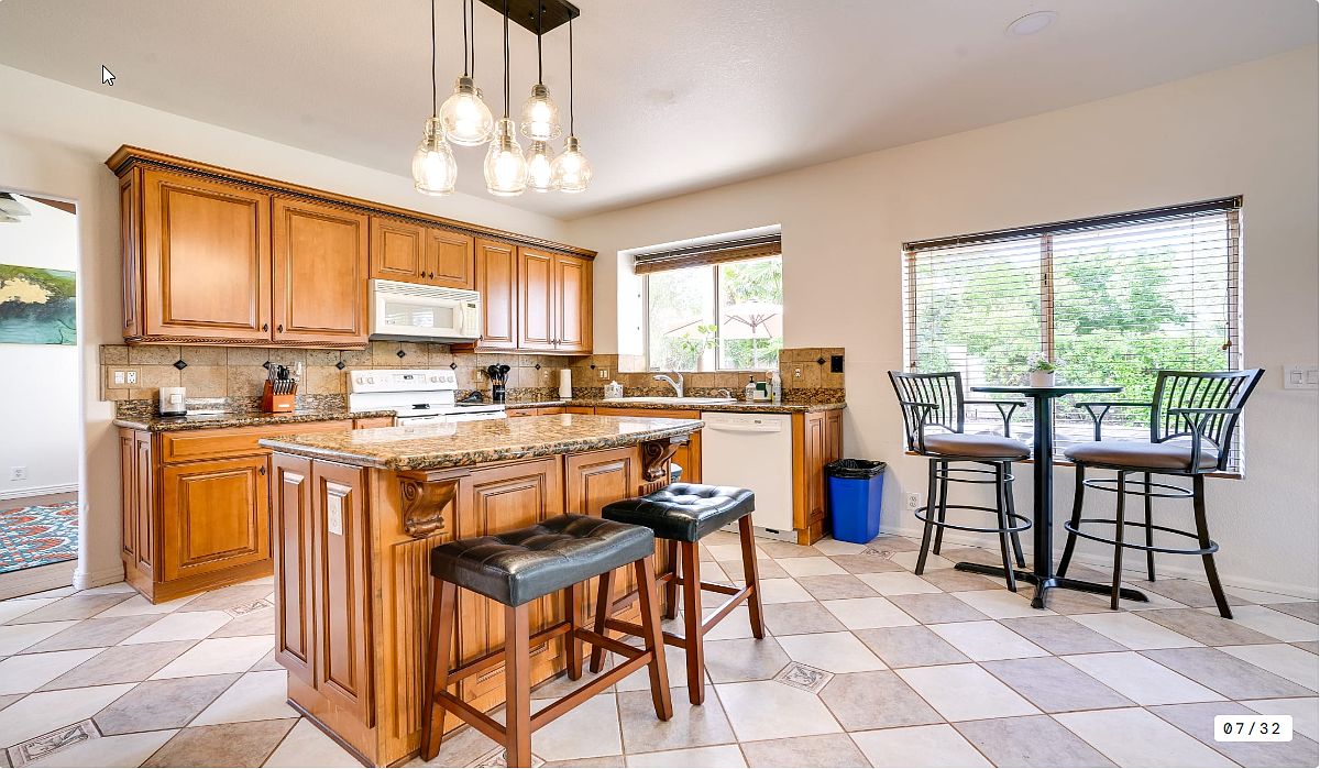 11433 W Piccadilly Rd photo 4