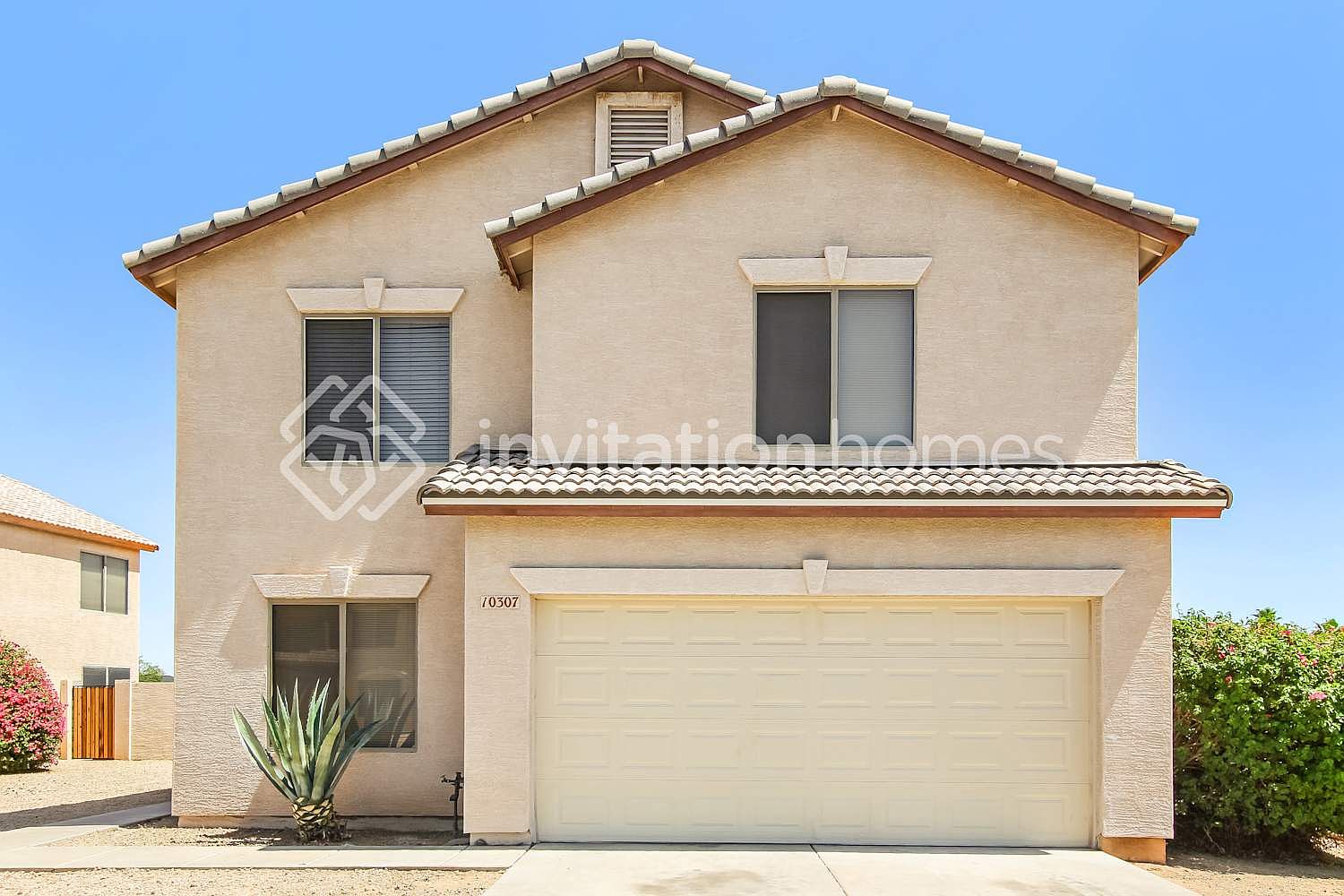 10307 W Denton Ln Glendale, AZ 85307 photo 3