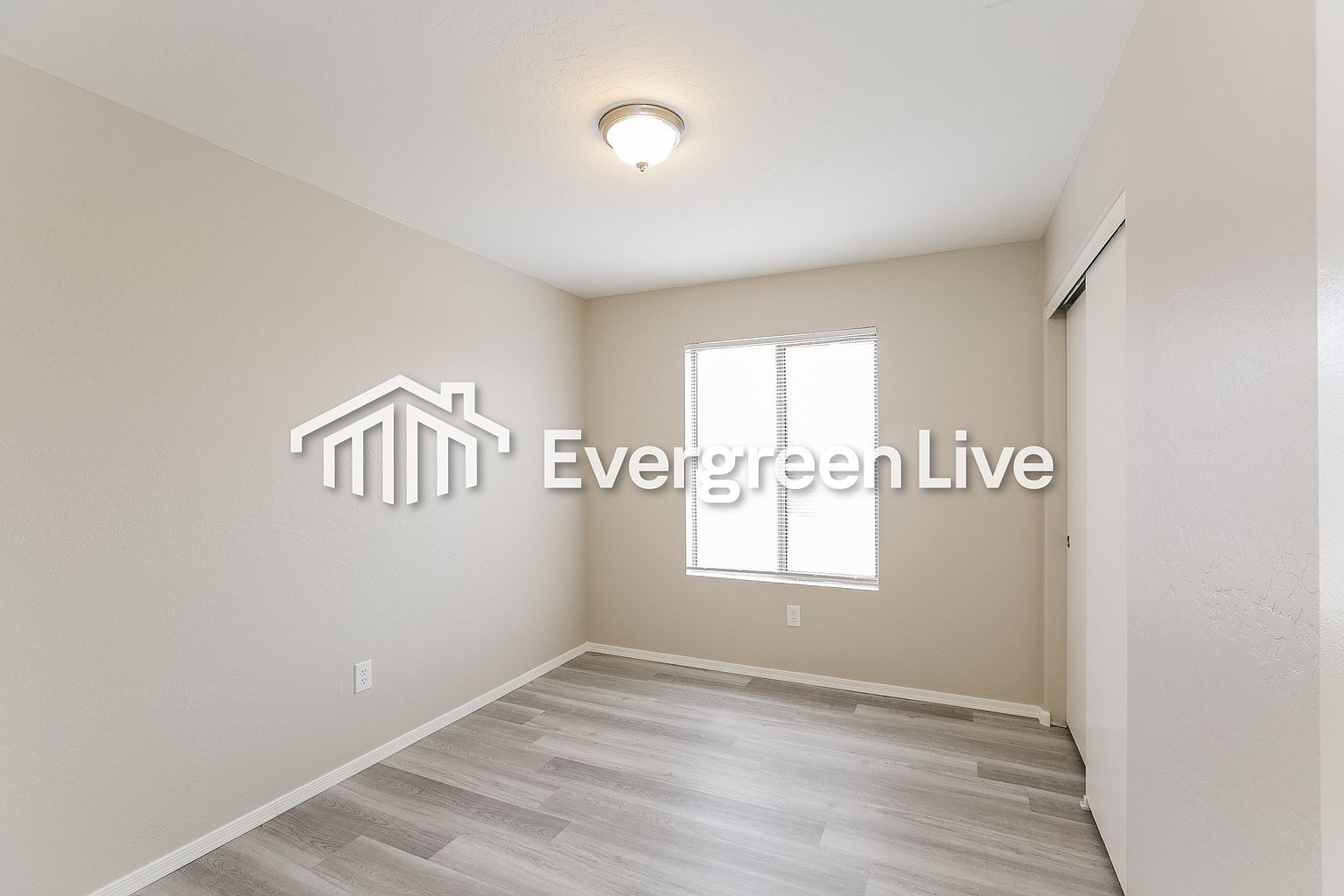 10422 W Oregon Ave photo 5