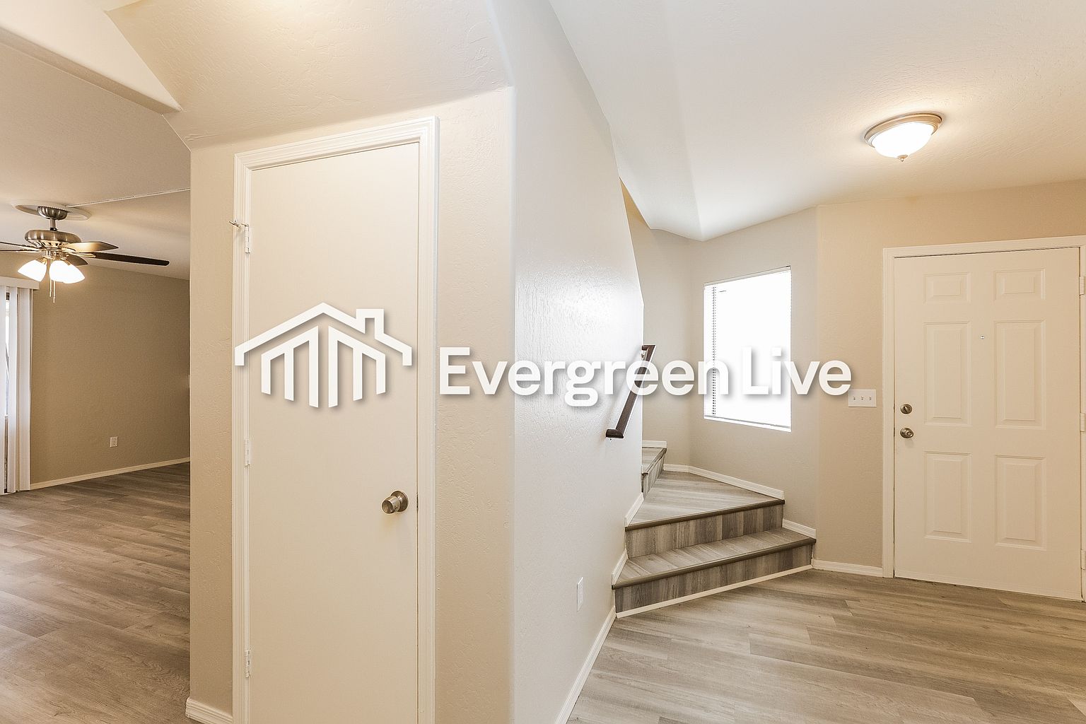 10422 W Oregon Ave photo 3