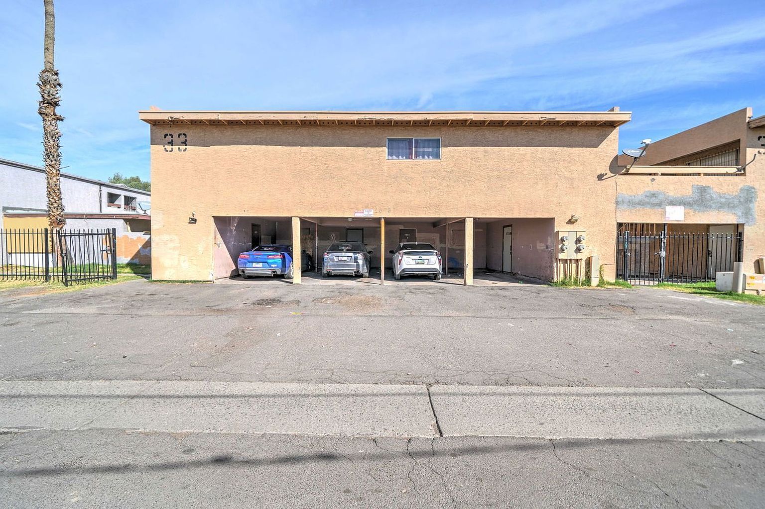 2696 N 43rd Ave photo 2