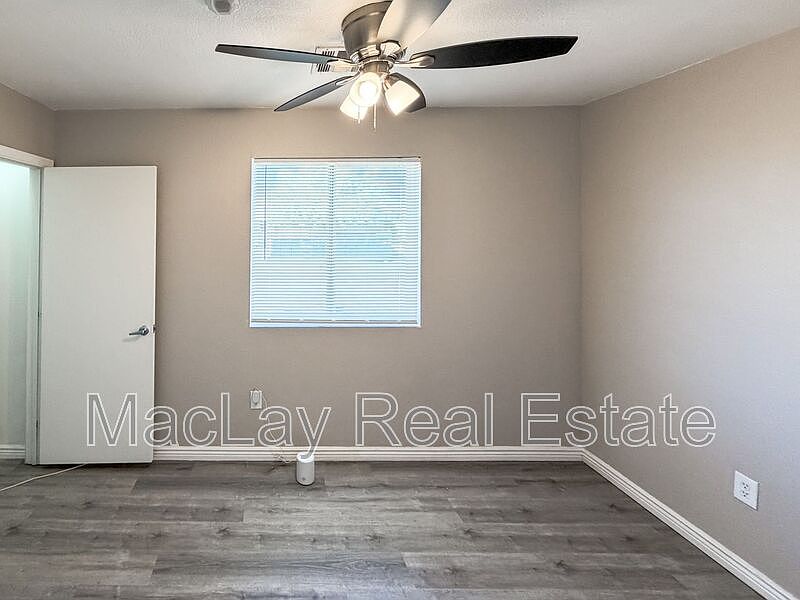 6301 W Earll Dr Phoenix, AZ 85033 photo 5