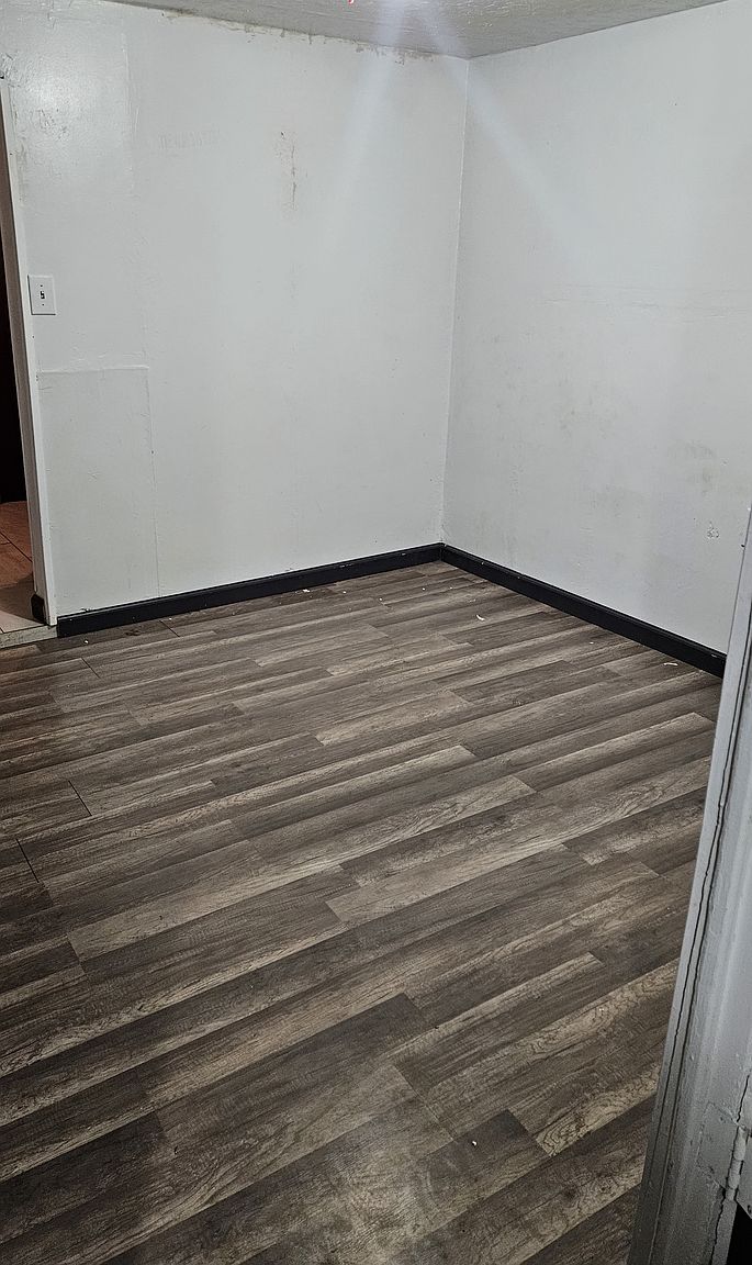 2317 W Yuma St photo 2