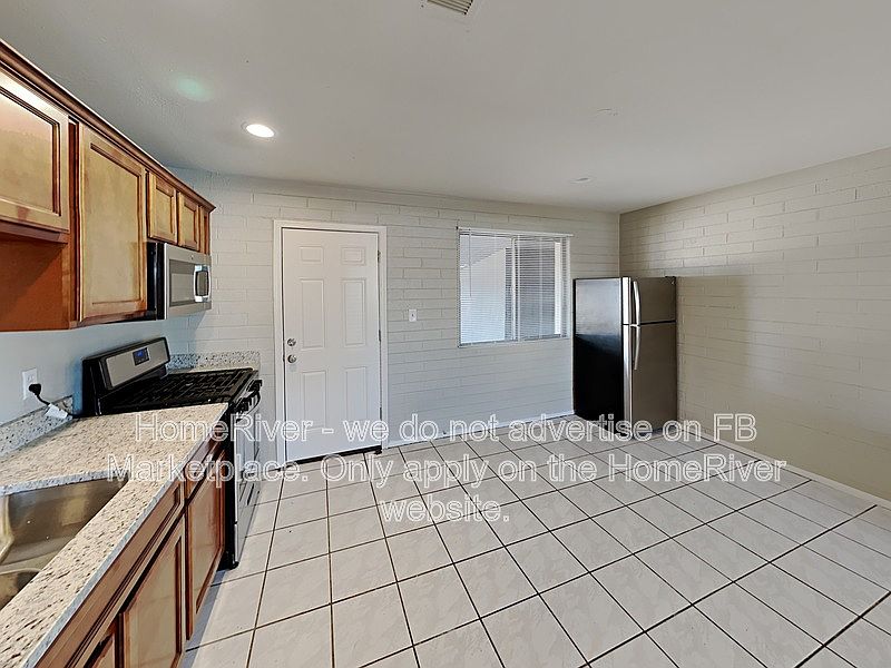 3801 W Tamarisk Ave photo 5