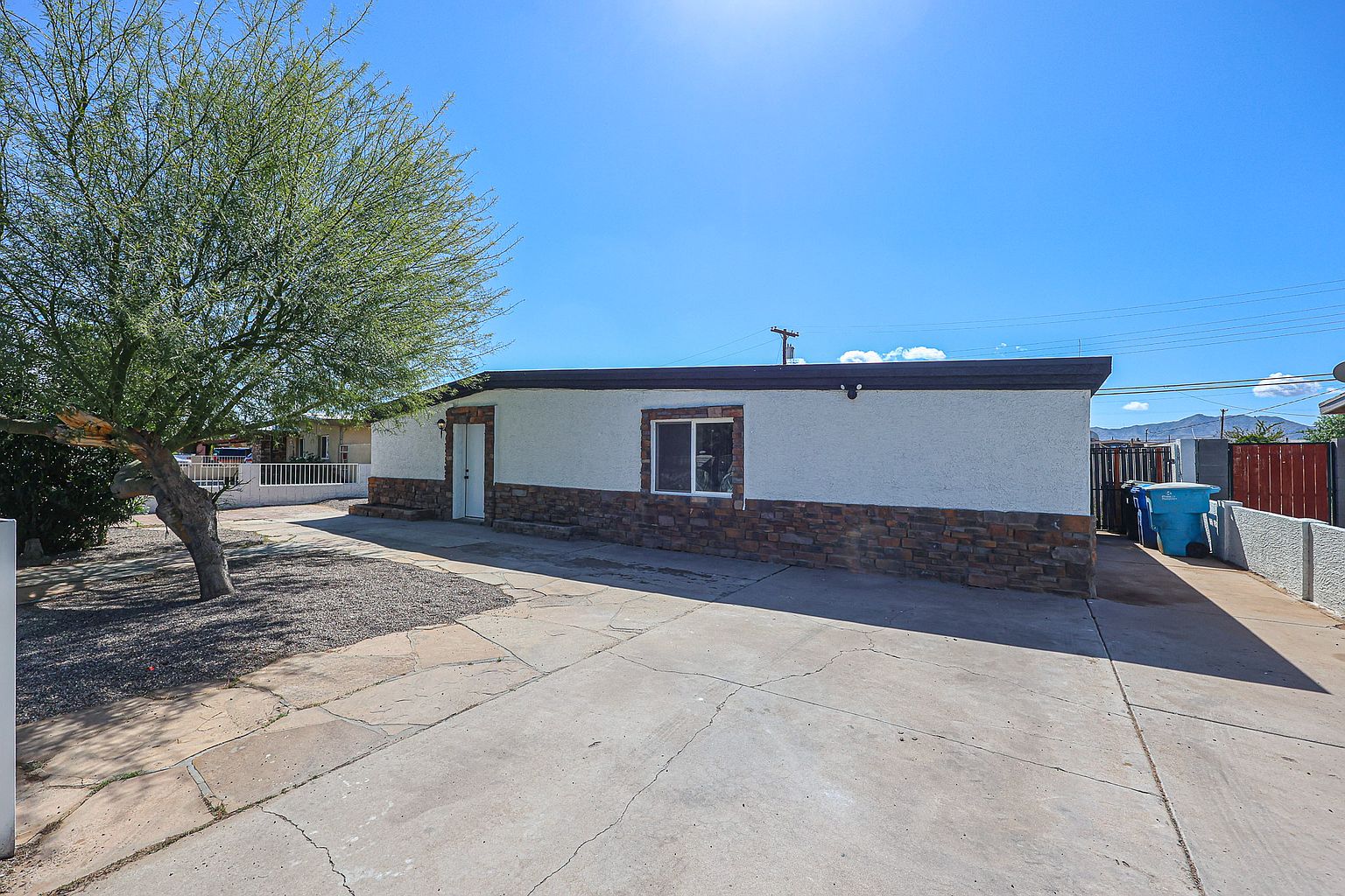 3607 W La Salle St Phoenix, AZ 85041 photo 3