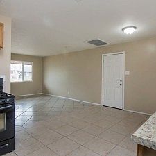 3707 W Flower St photo 2