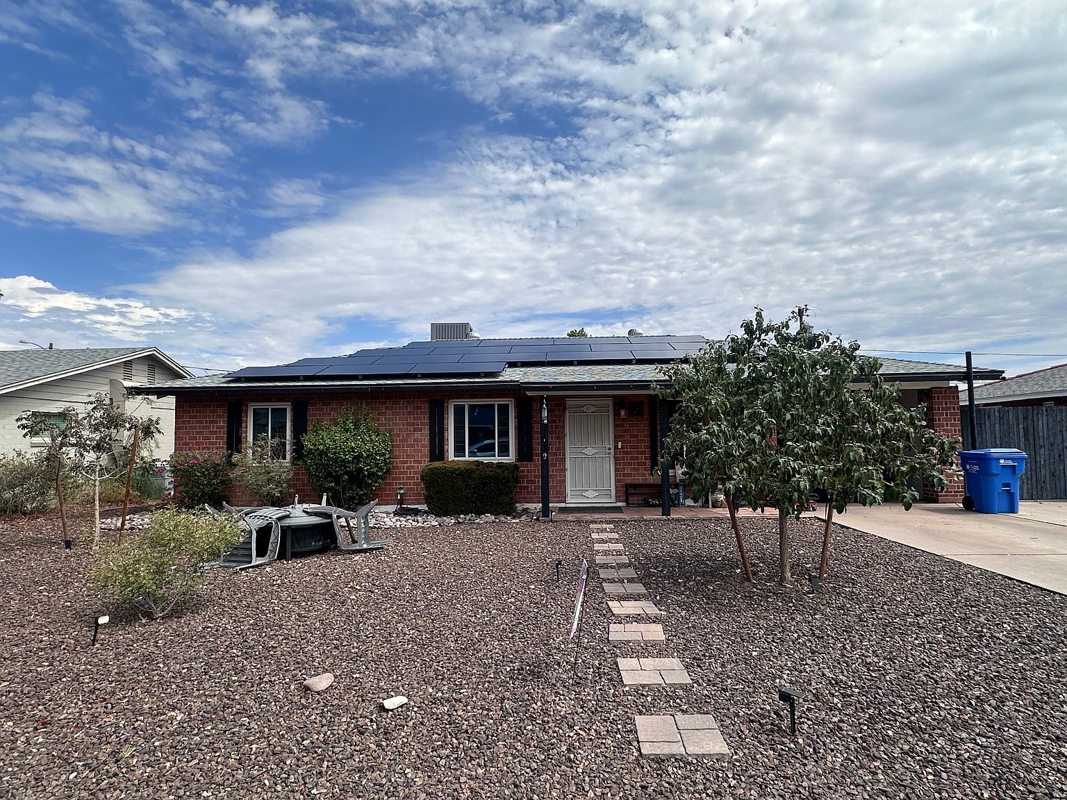 2116 W Avalon Dr photo 5