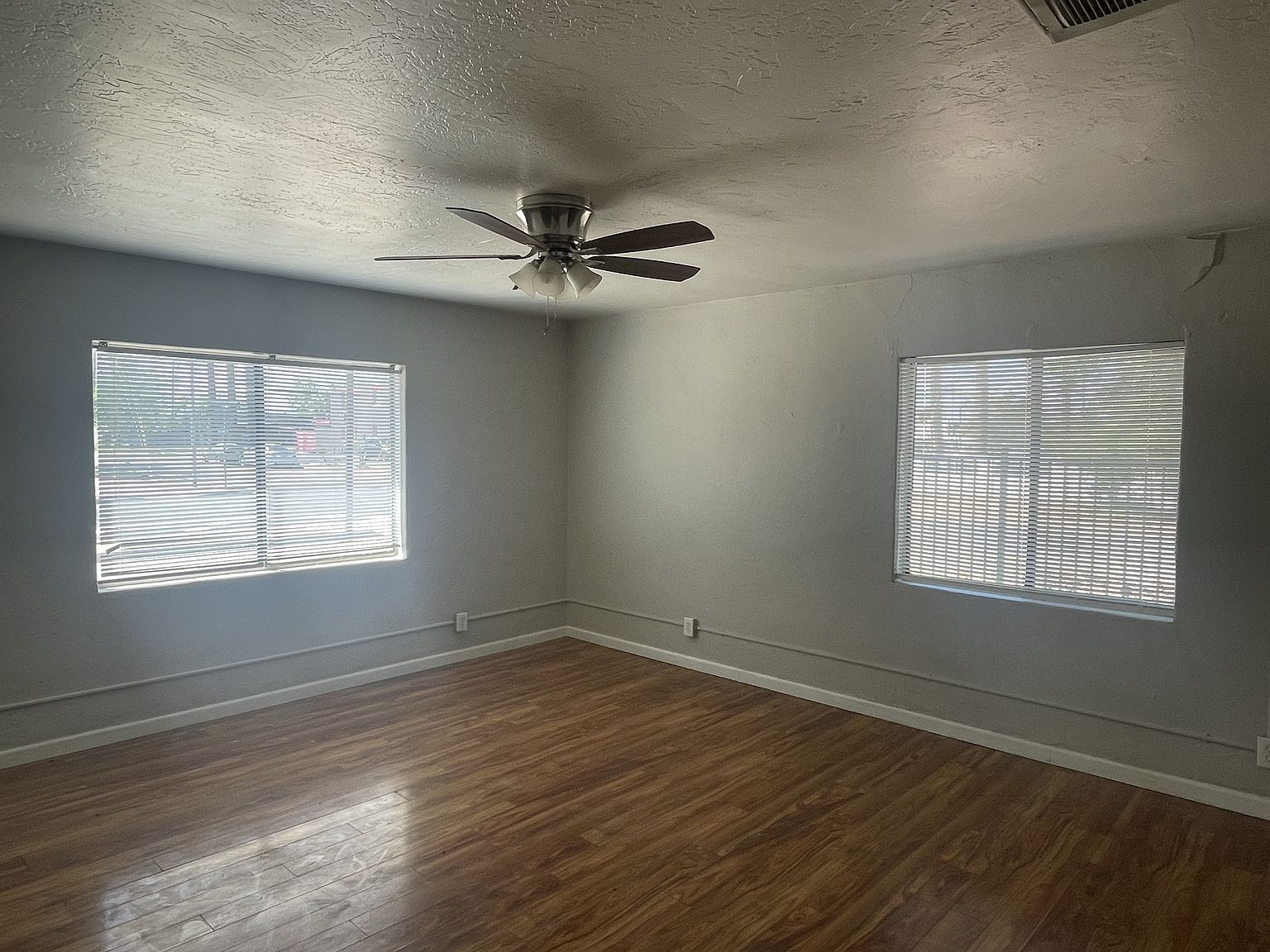1226 W Roosevelt St Phoenix, AZ 85007 photo 4