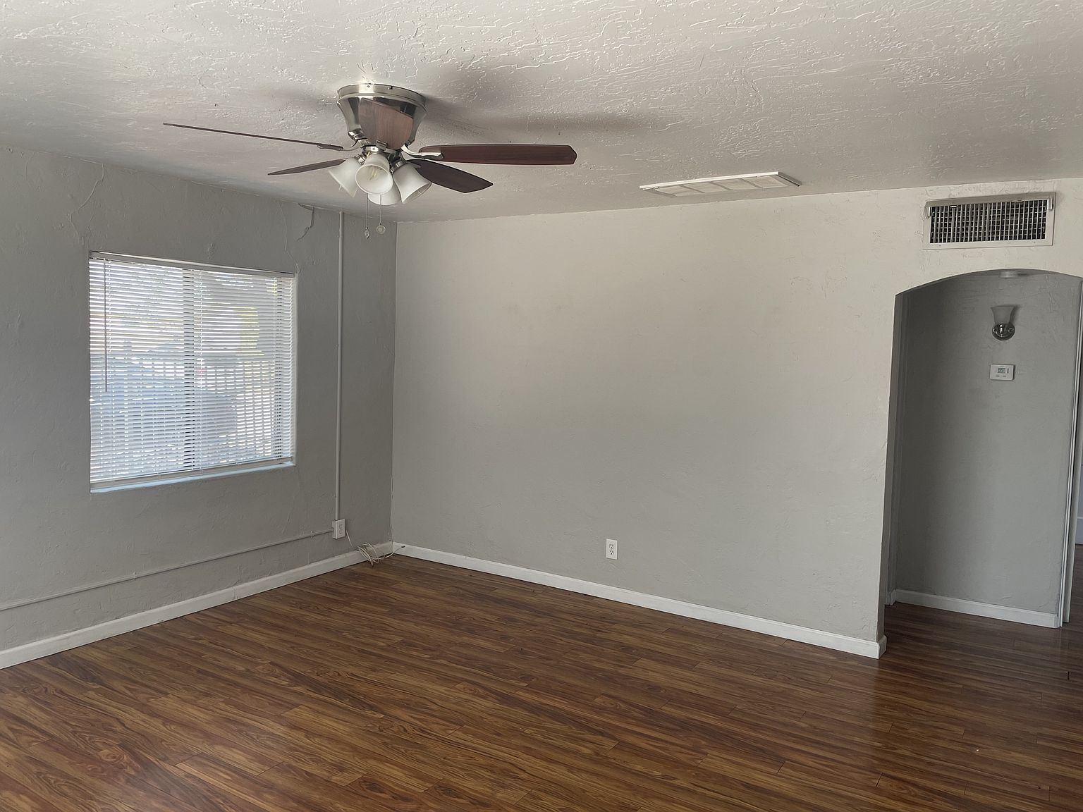 1226 W Roosevelt St Phoenix, AZ 85007 photo 5
