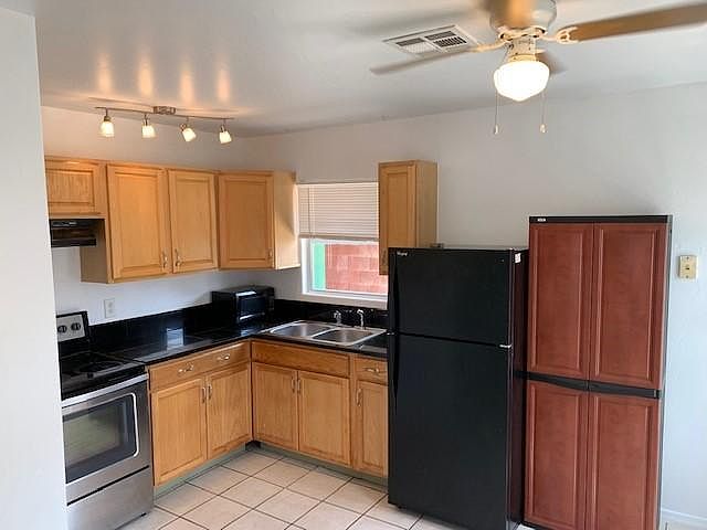 812 W McKinley St photo 5