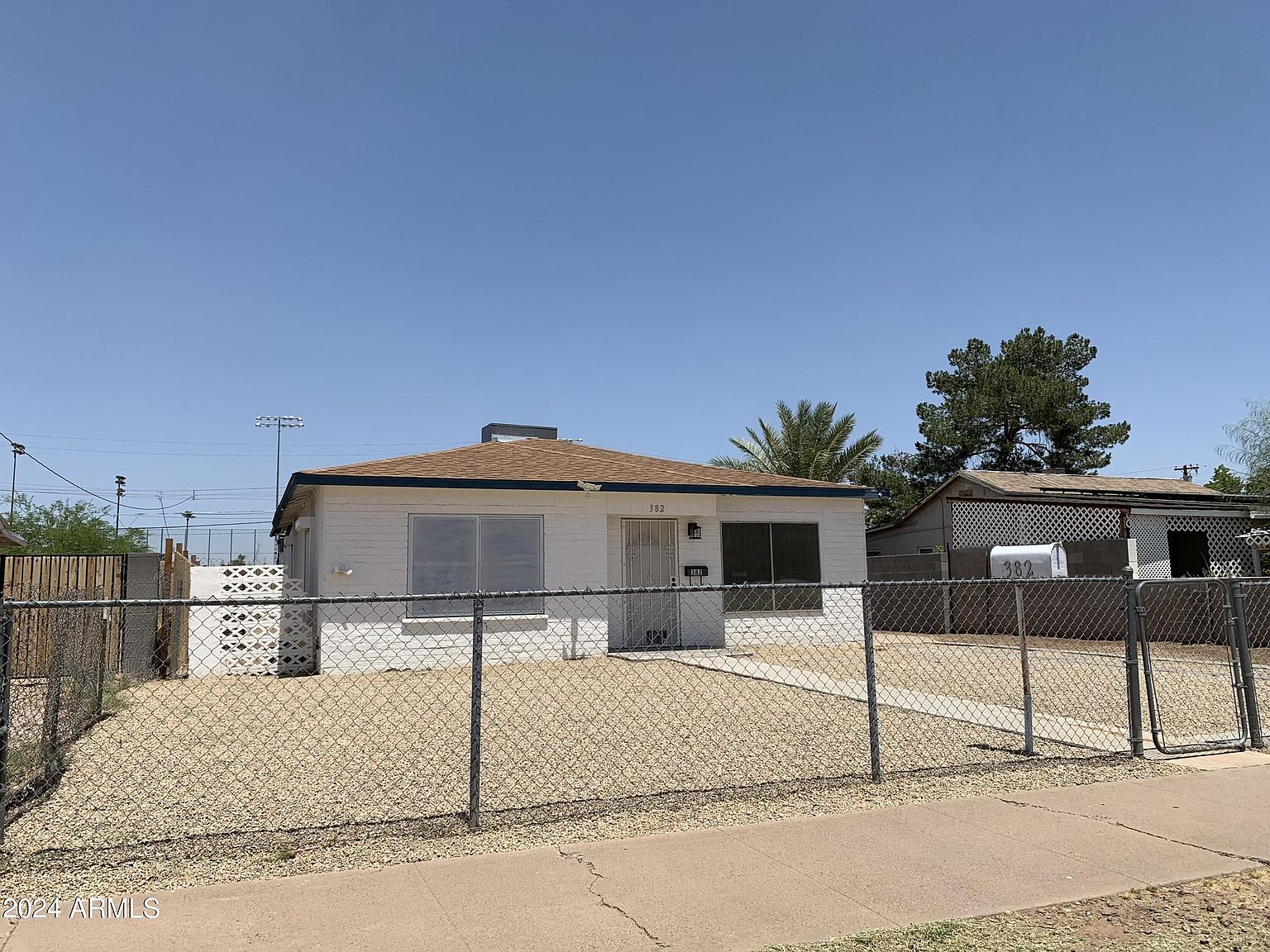 382 W Cocopah St Phoenix, AZ 85003 photo 3