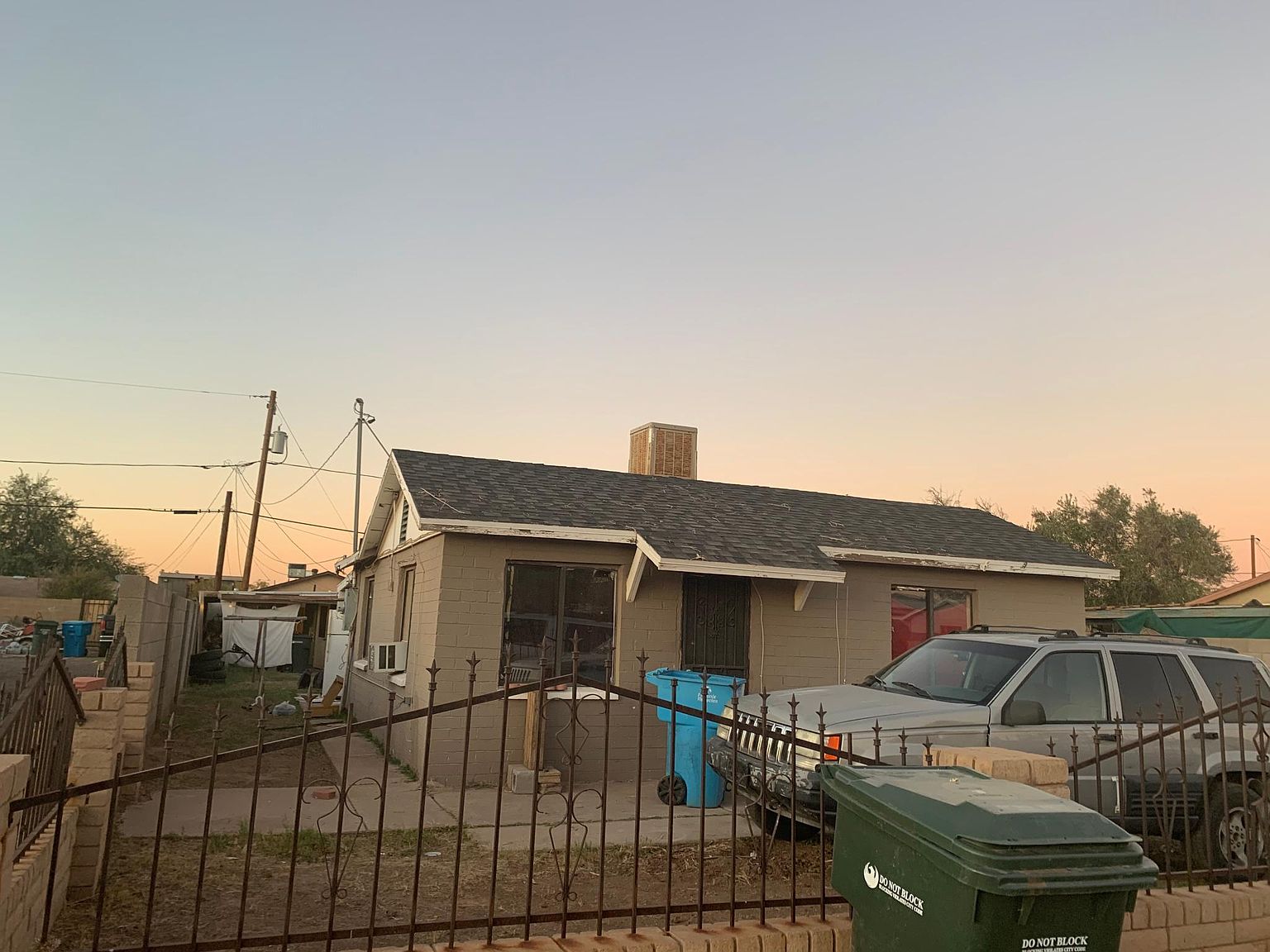 620 W Jones Ave photo 2