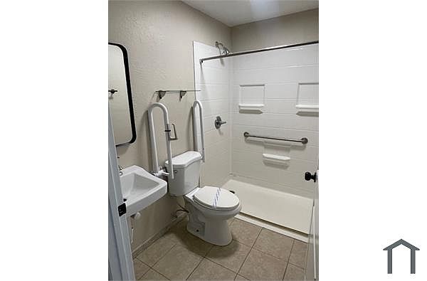 637 W Atlanta Ave photo 4