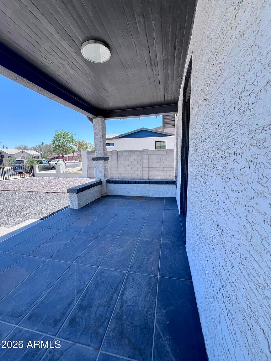1021 E Fillmore St Phoenix, AZ 85006 photo 2