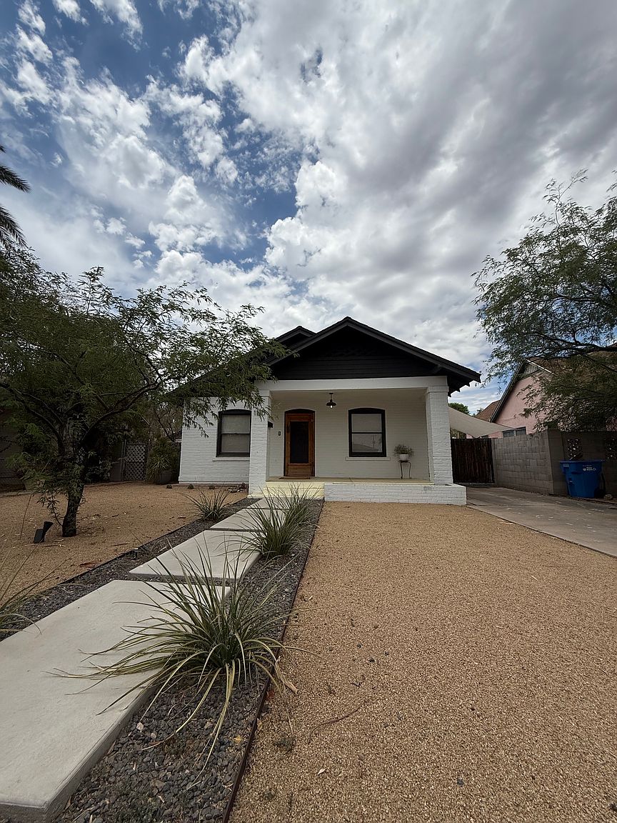 1130 E Palm Ln photo 4
