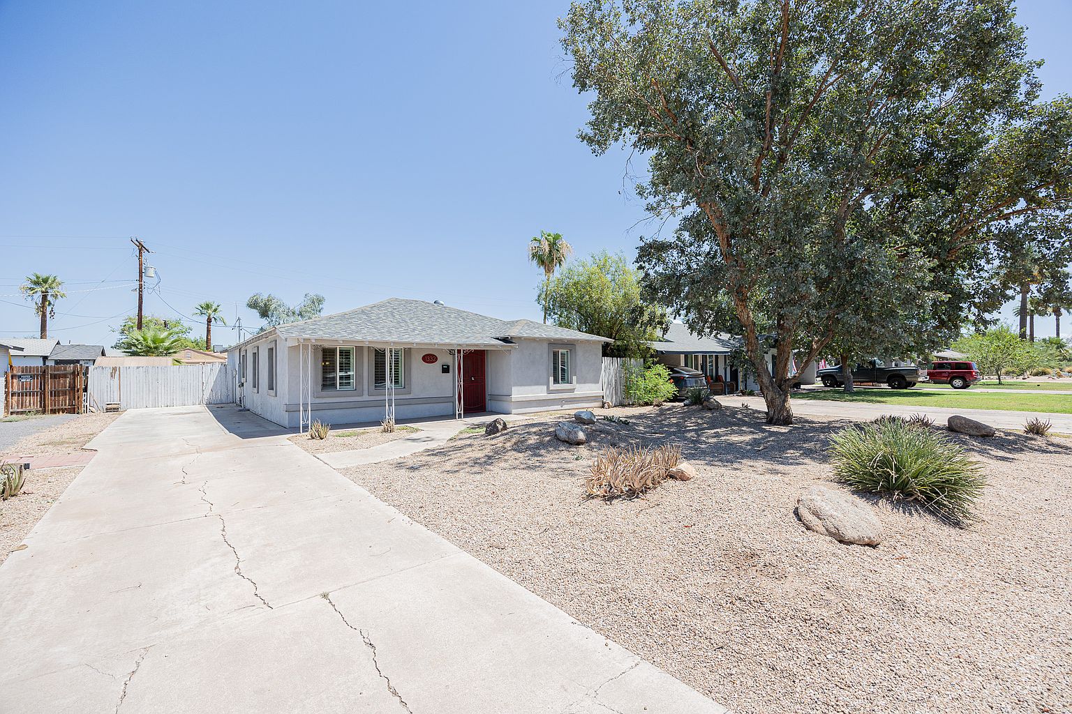 1332 E Whitton Ave Phoenix, AZ 85014 photo 2
