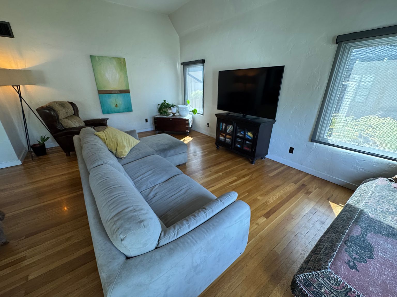 1539 E Cheery Lynn Rd photo 2