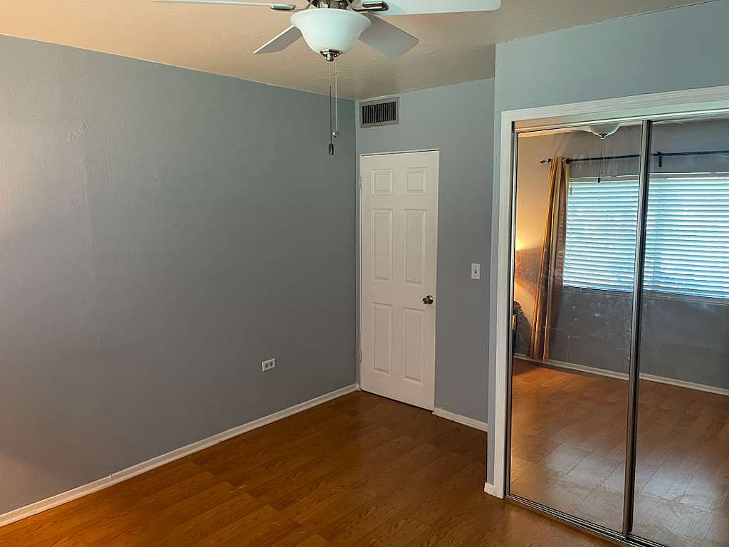 1001 E Whitton Ave photo 3