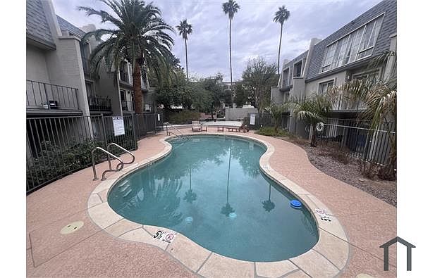 1010 E Osborn Rd Phoenix, AZ 85014 photo 3