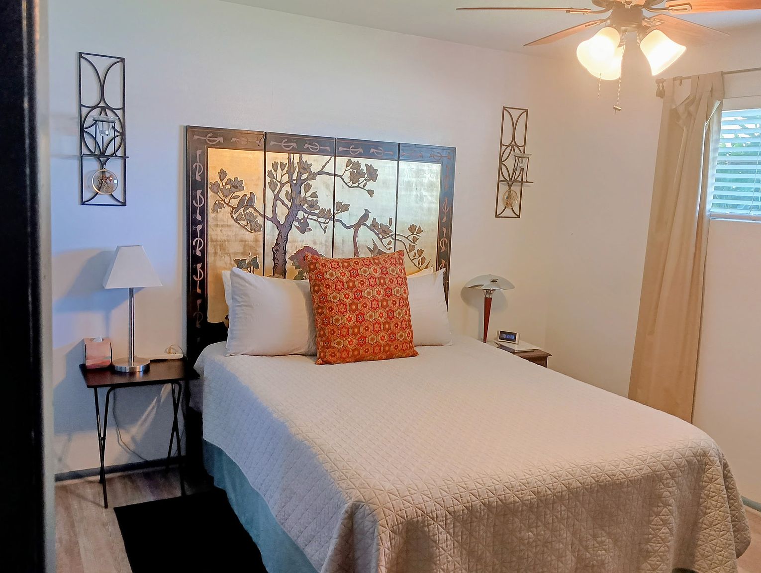 450 W Earll Dr photo 5