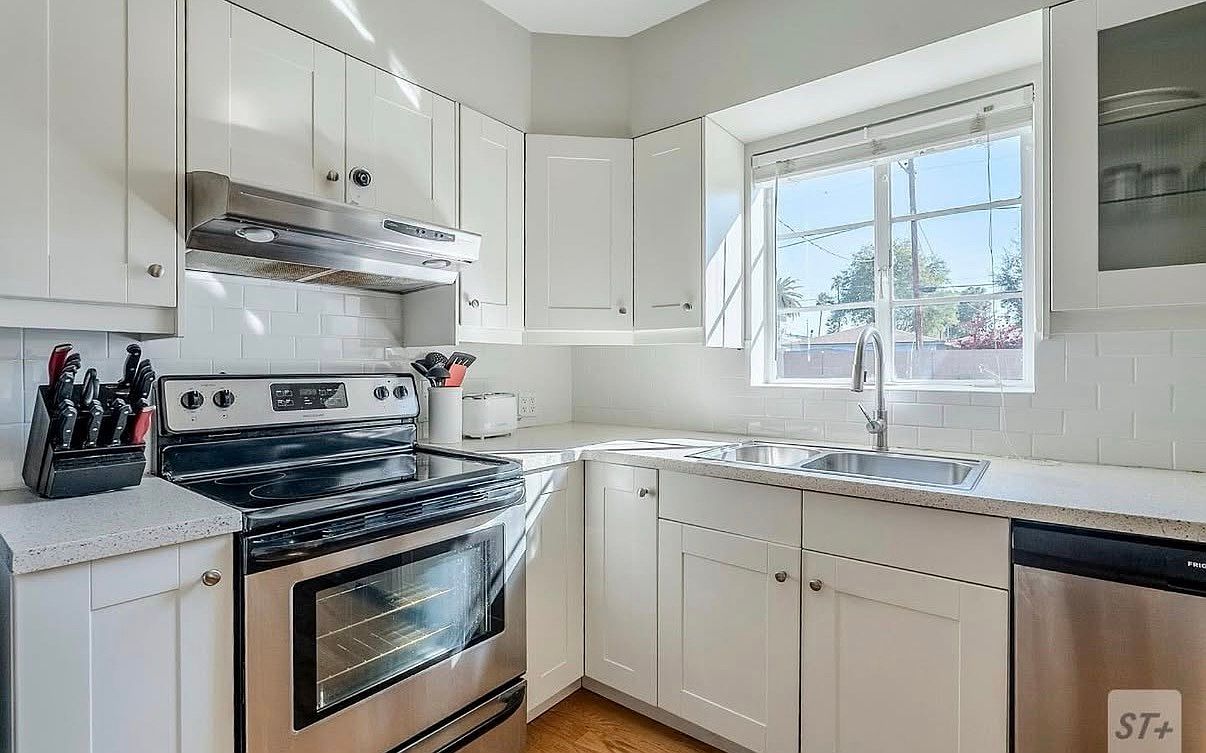 541 W Edgemont Ave photo 4