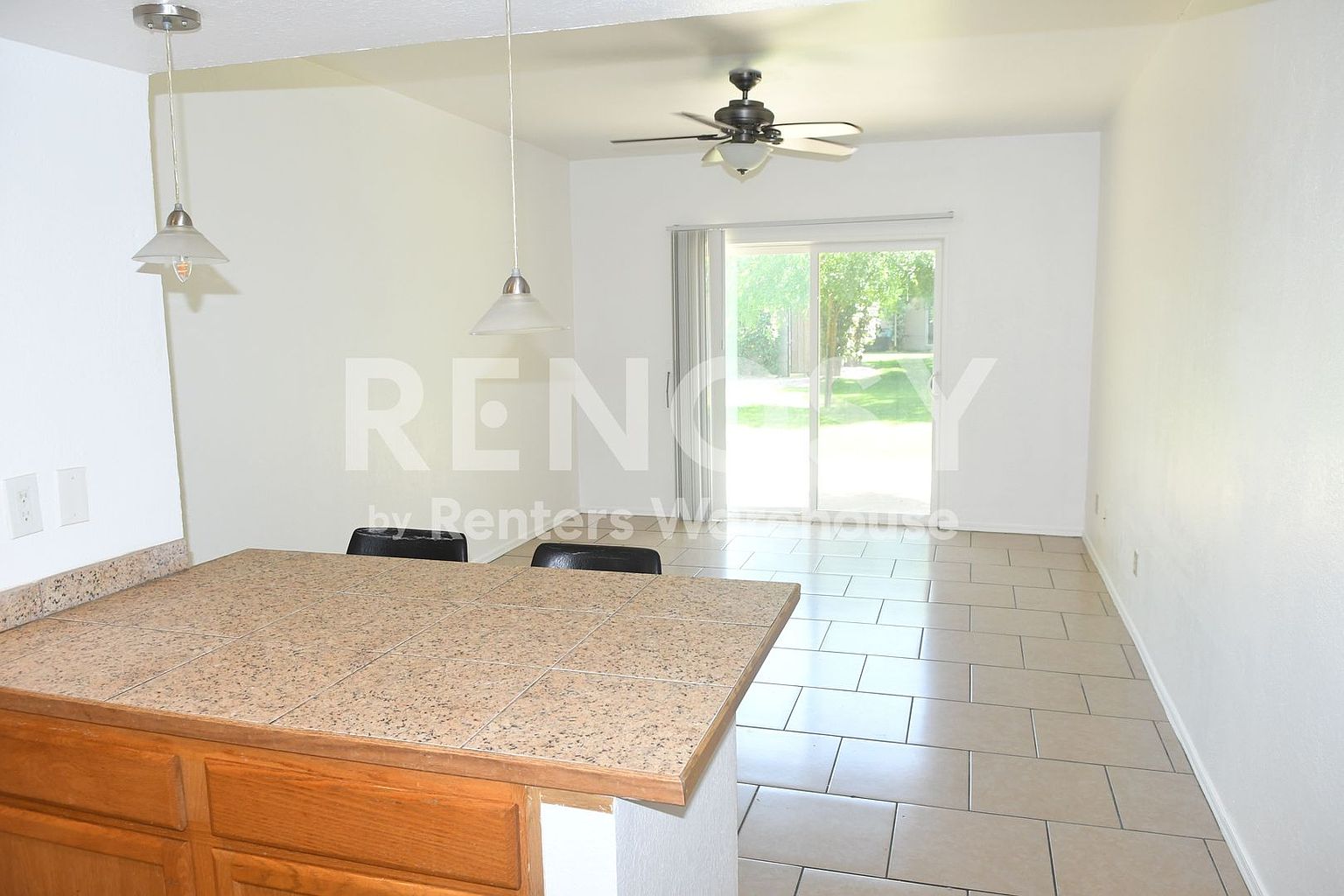 355 E Thomas Rd Phoenix, AZ 85012 photo 2