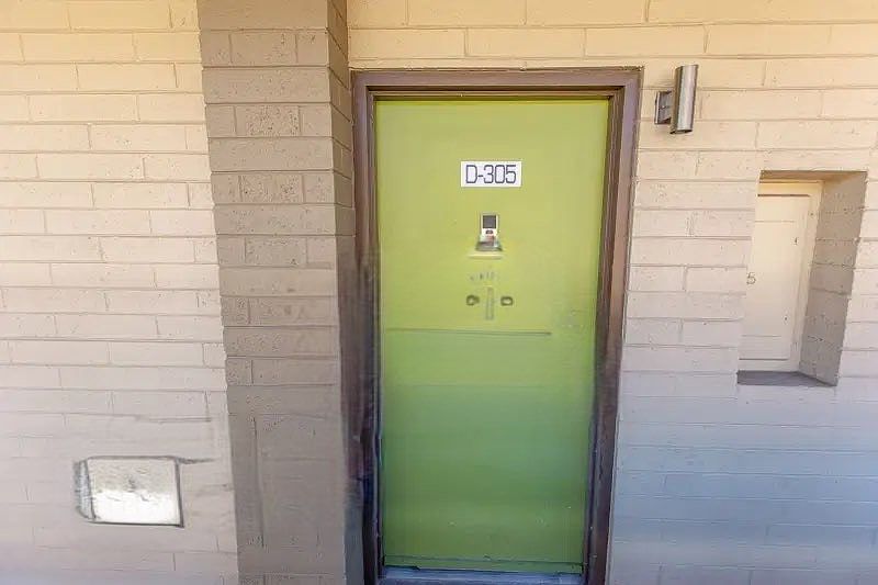 351 E THOMAS Road photo 2