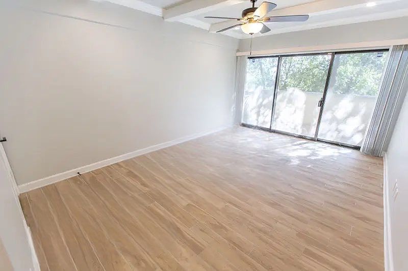 351 E THOMAS Road photo 5