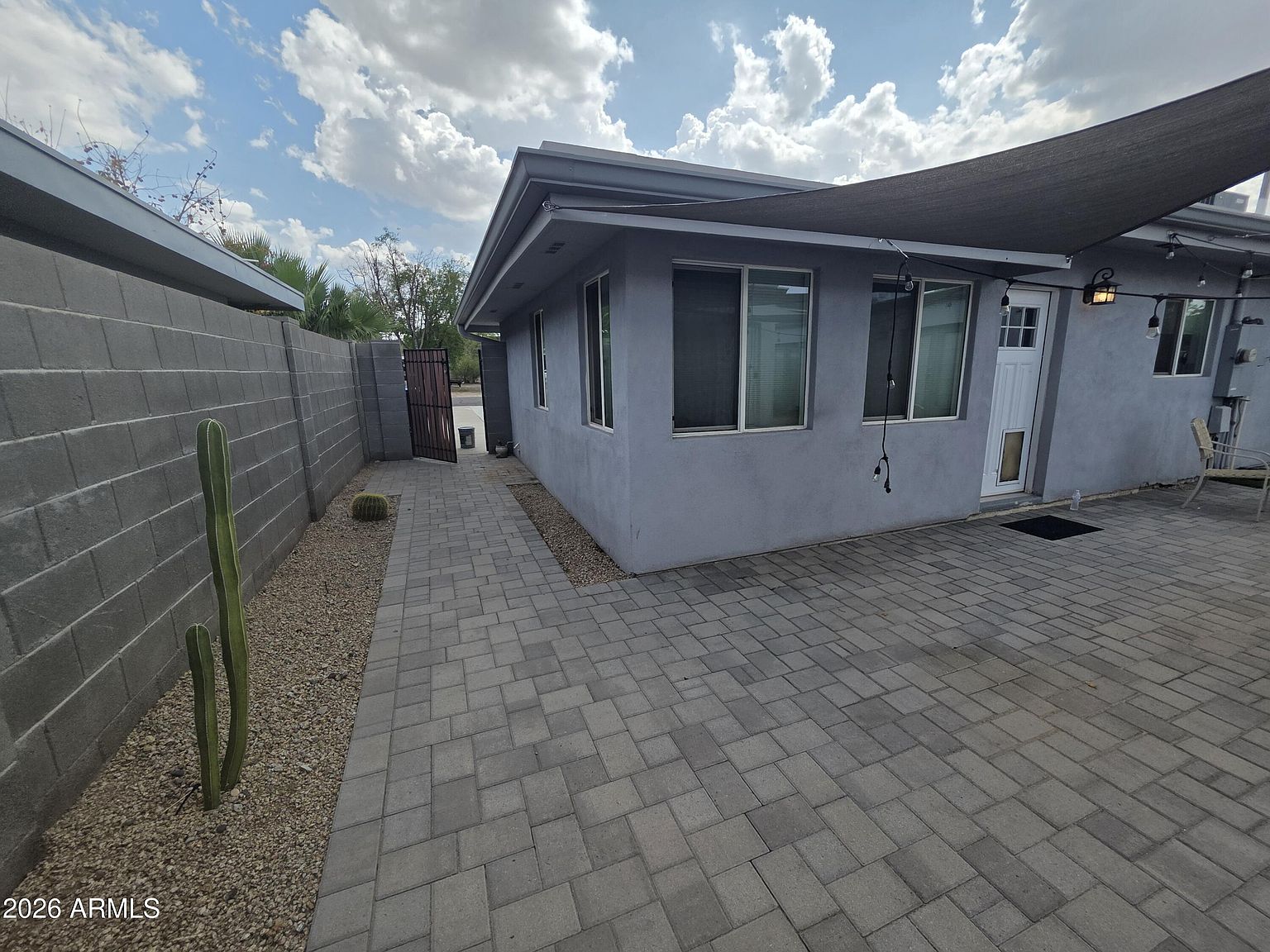 1812 E Whitton Ave photo 4