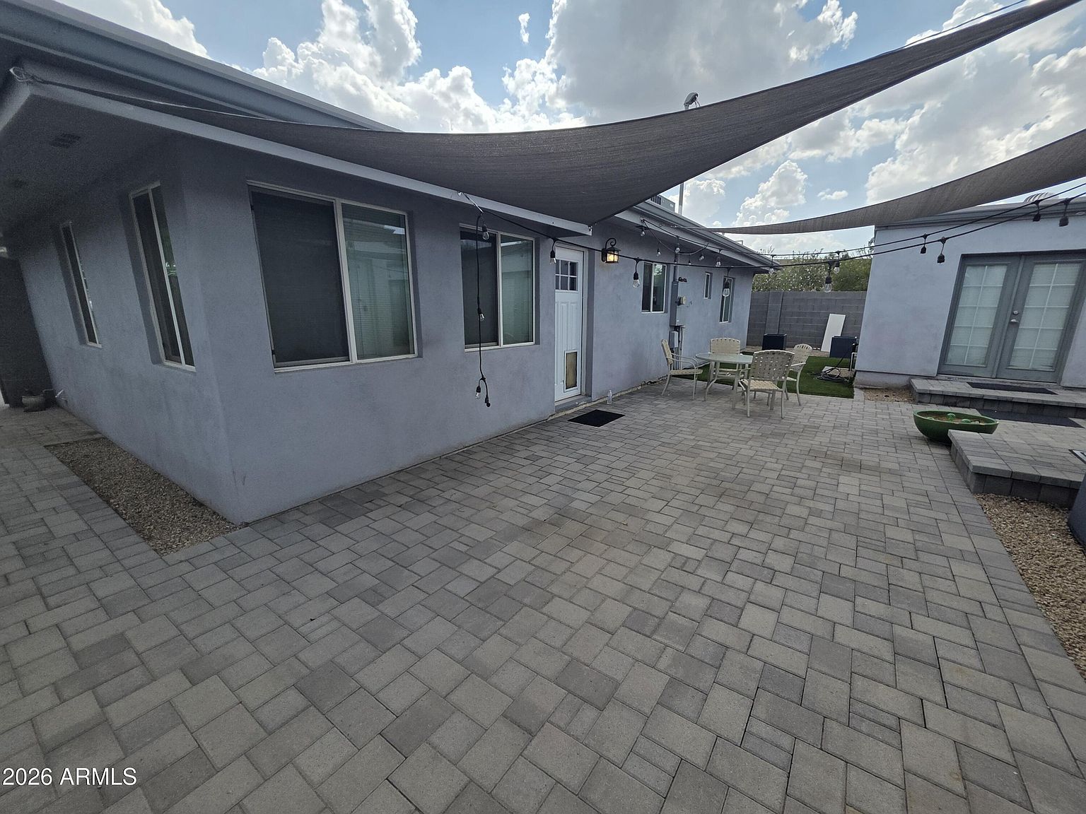1812 E Whitton Ave photo 2