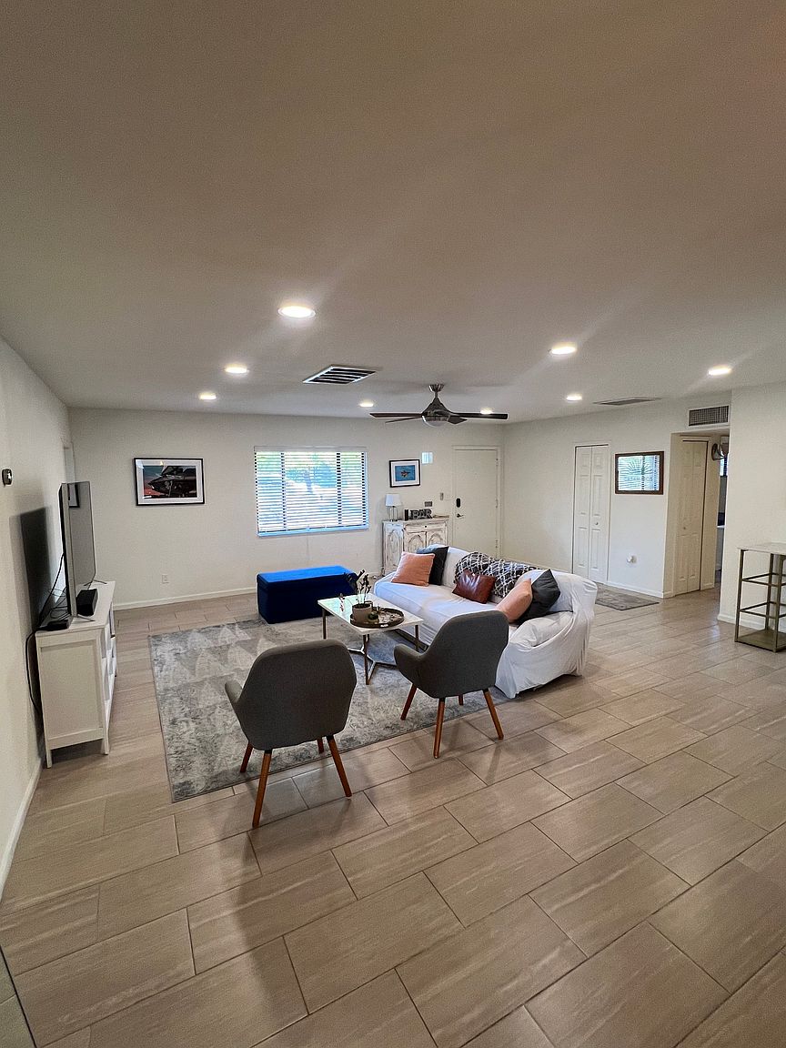 1701 E Pinchot Ave Phoenix, AZ 85016 photo 2