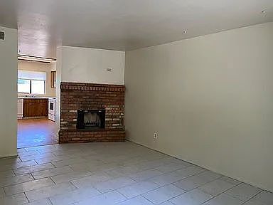 2621 E Harvard St photo 5