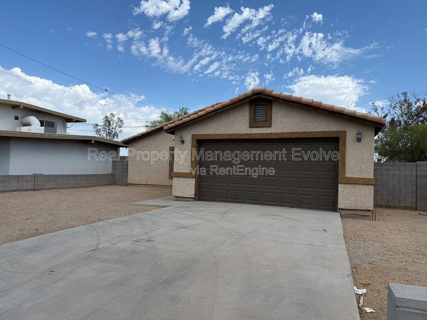 2950 E Mobile Ln Phoenix, AZ 85040 photo 4