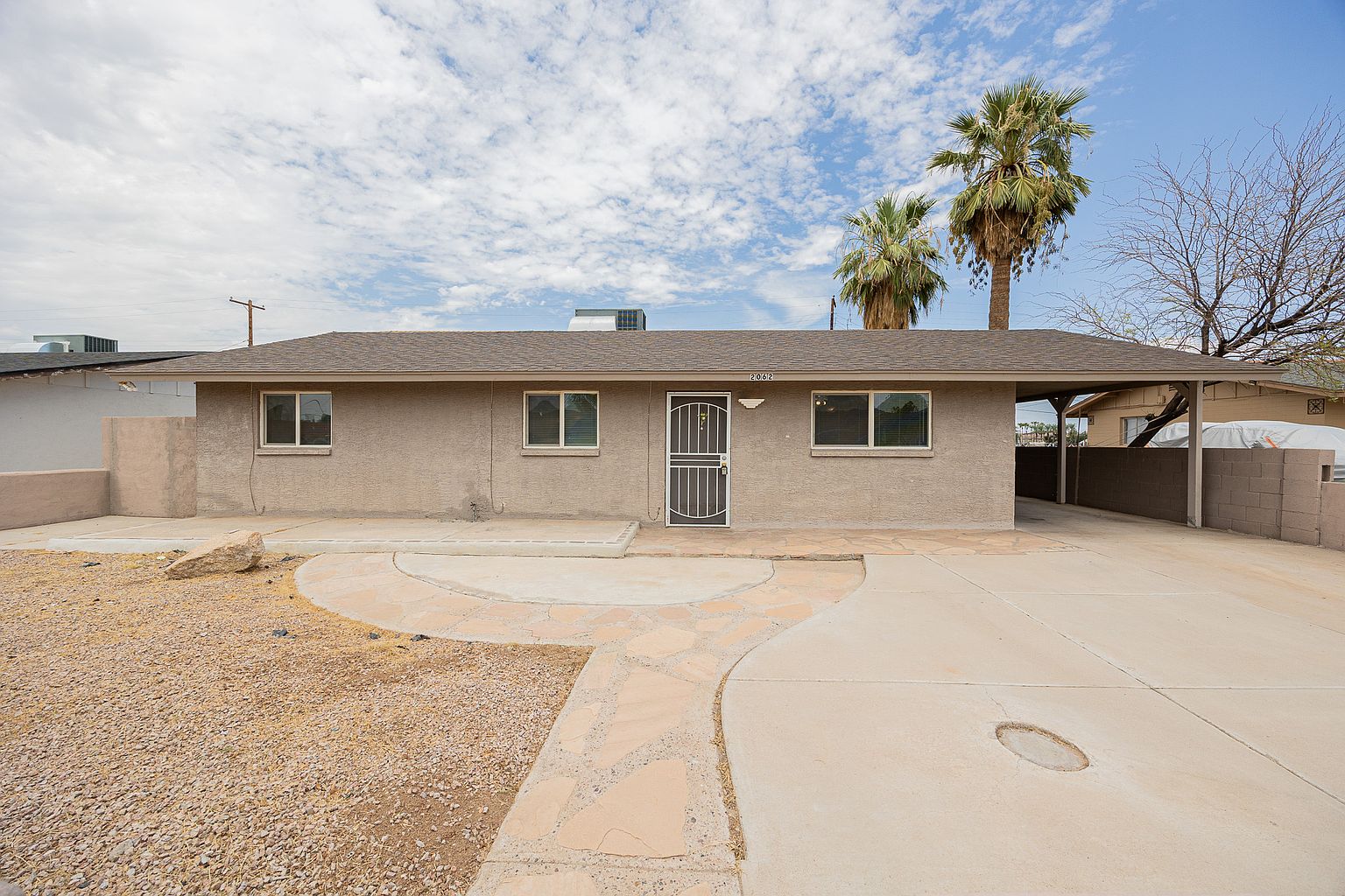 2062 E Nancy Ln Phoenix, AZ 85042 photo 3