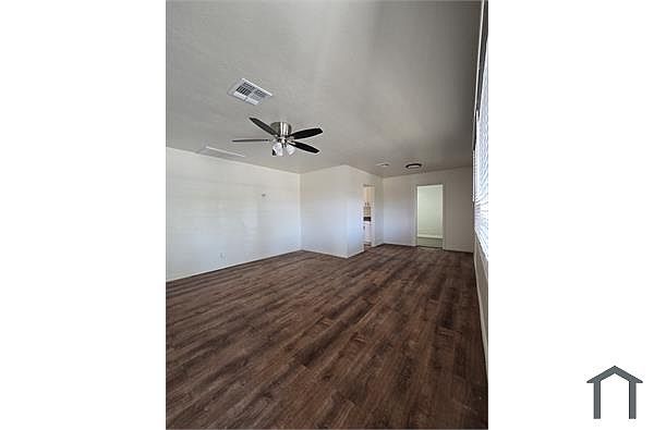 1735 E Burgess Ln photo 4