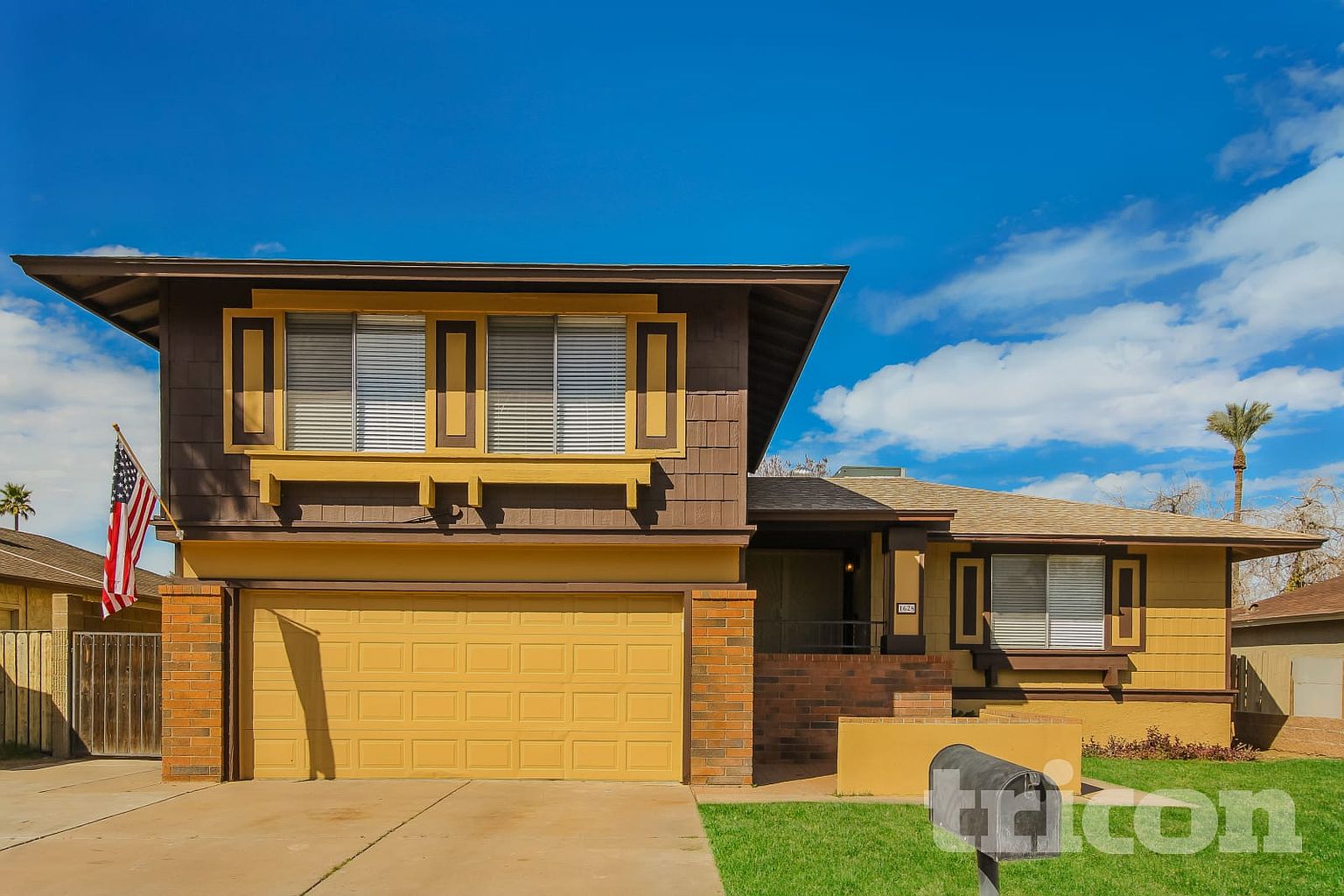 1628 E Saint Anne Avenue photo 3