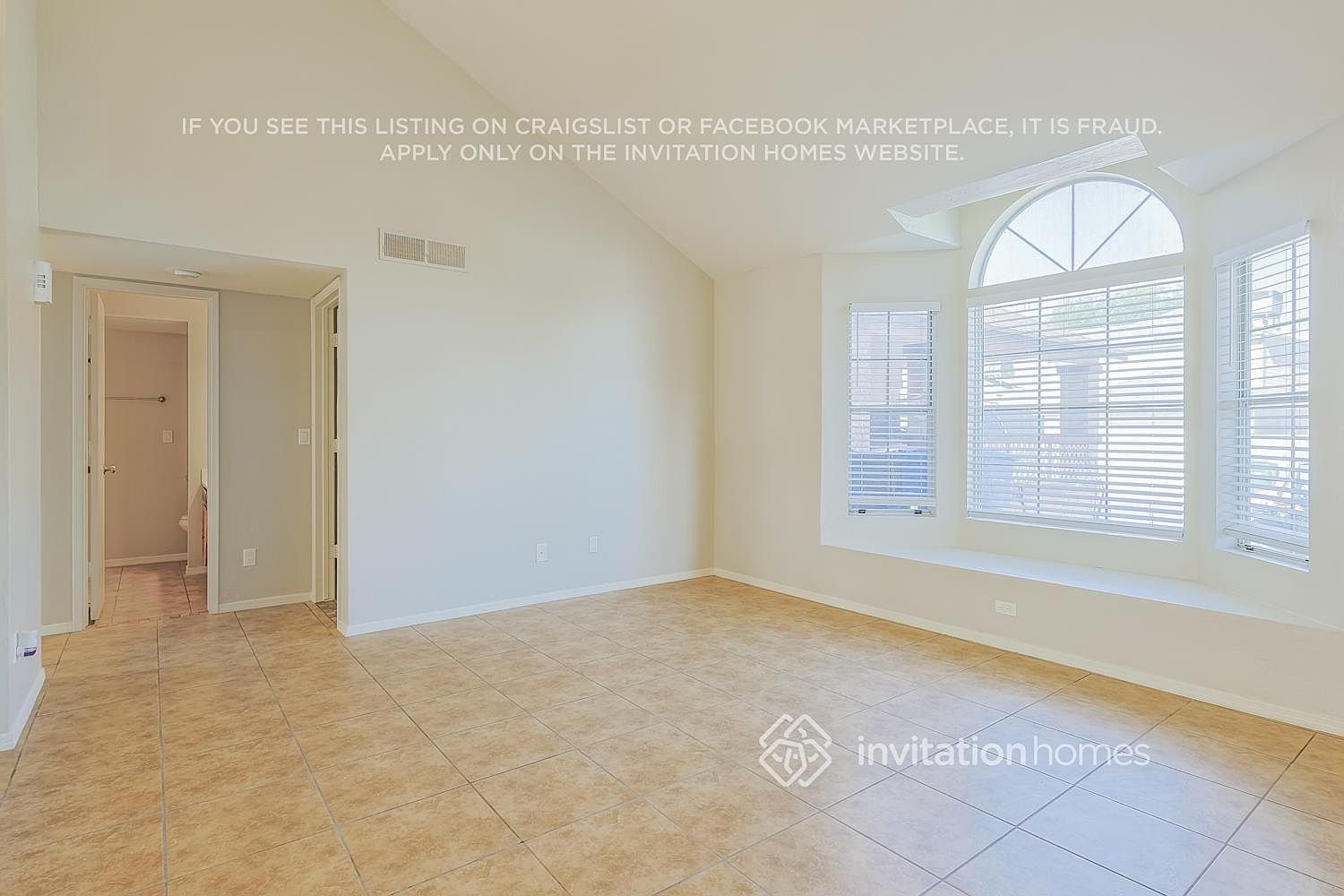 5829 S 42nd St Phoenix, AZ 85040 photo 5