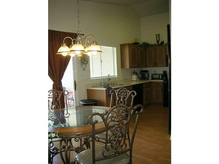 5625 S 42nd St photo 3