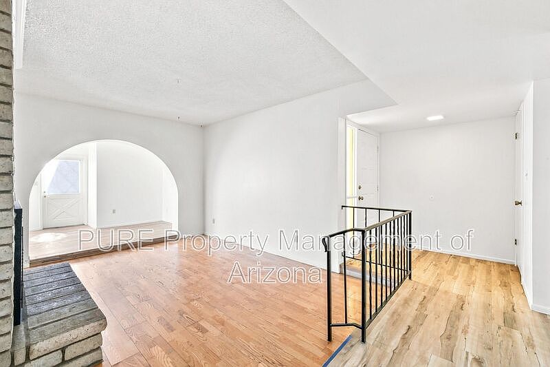 2604 W Ellis Dr photo 5