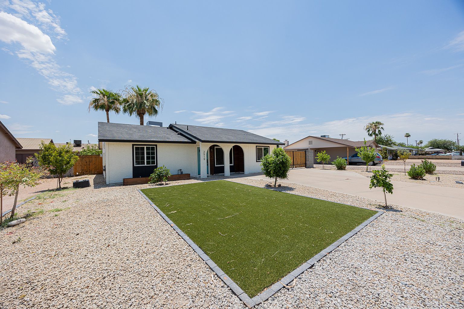 2519 W Vineyard Rd Tempe, AZ 85282 photo 2