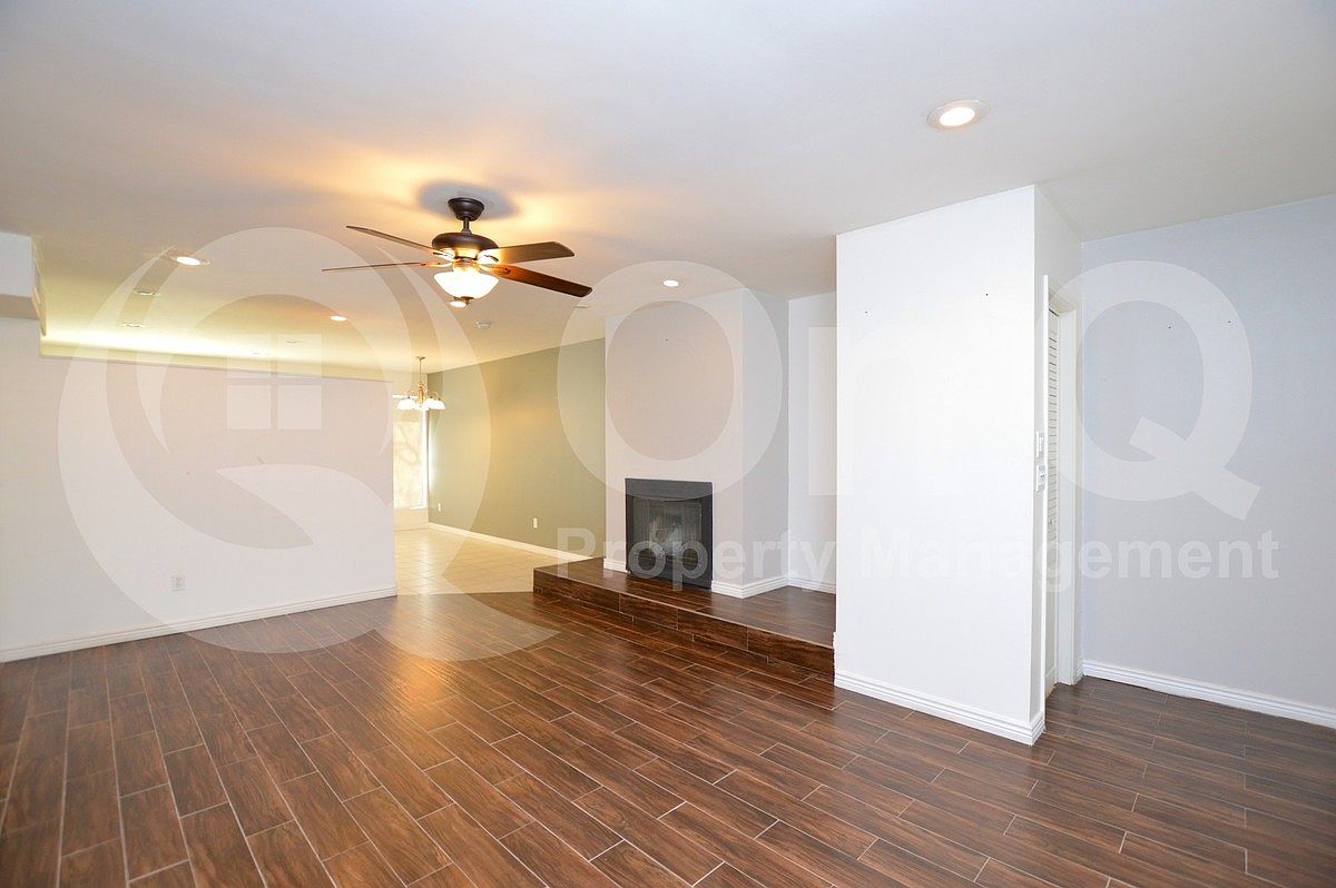 2331 W Carson Dr photo 2