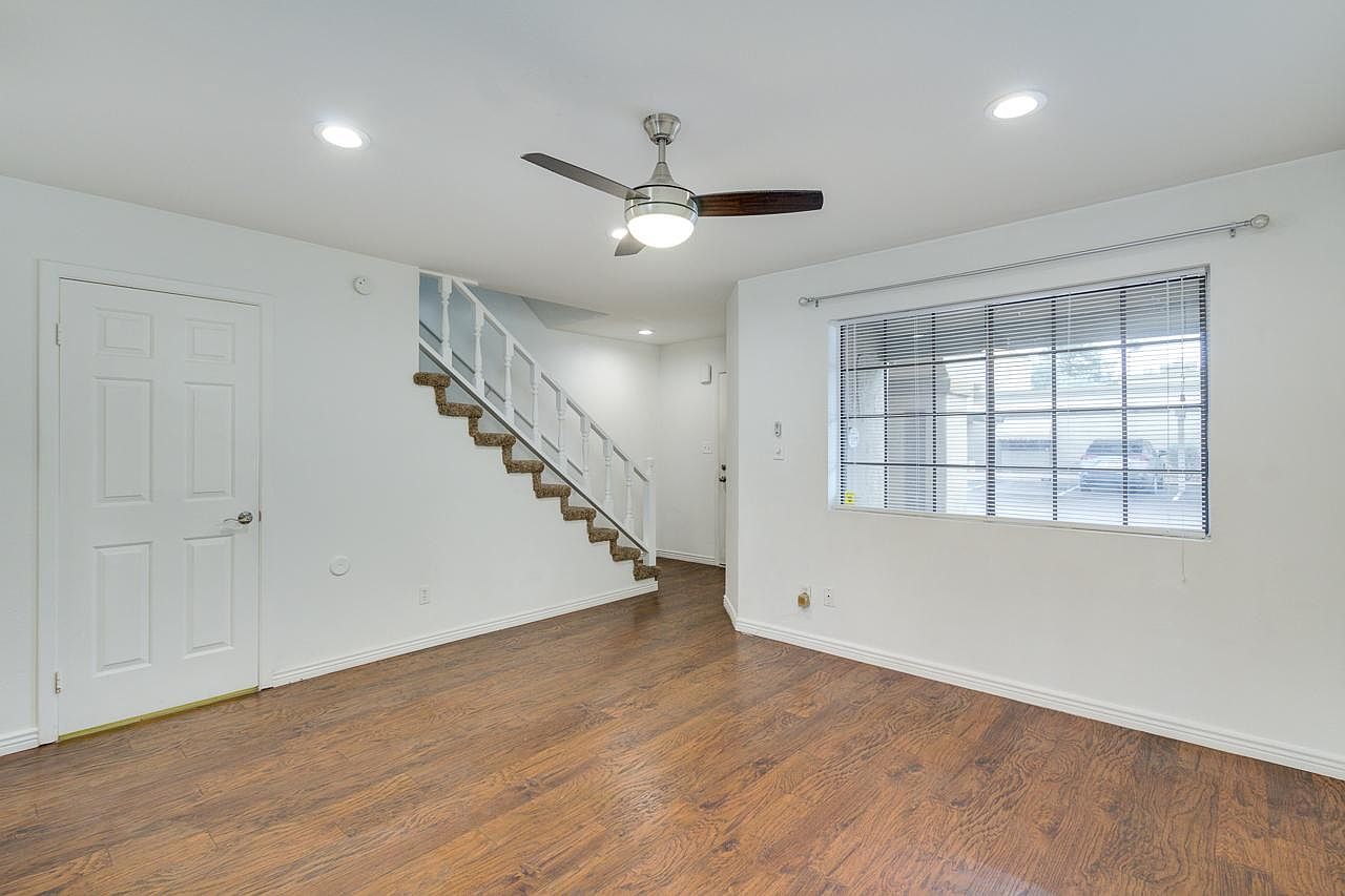 1440 W La Jolla Dr photo 5