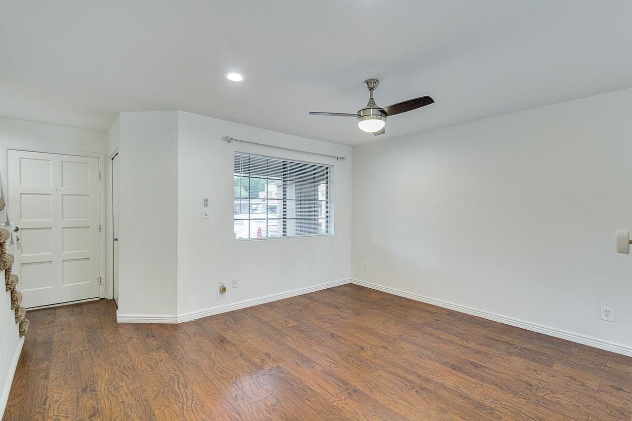 1440 West La Jolla Drive photo 4