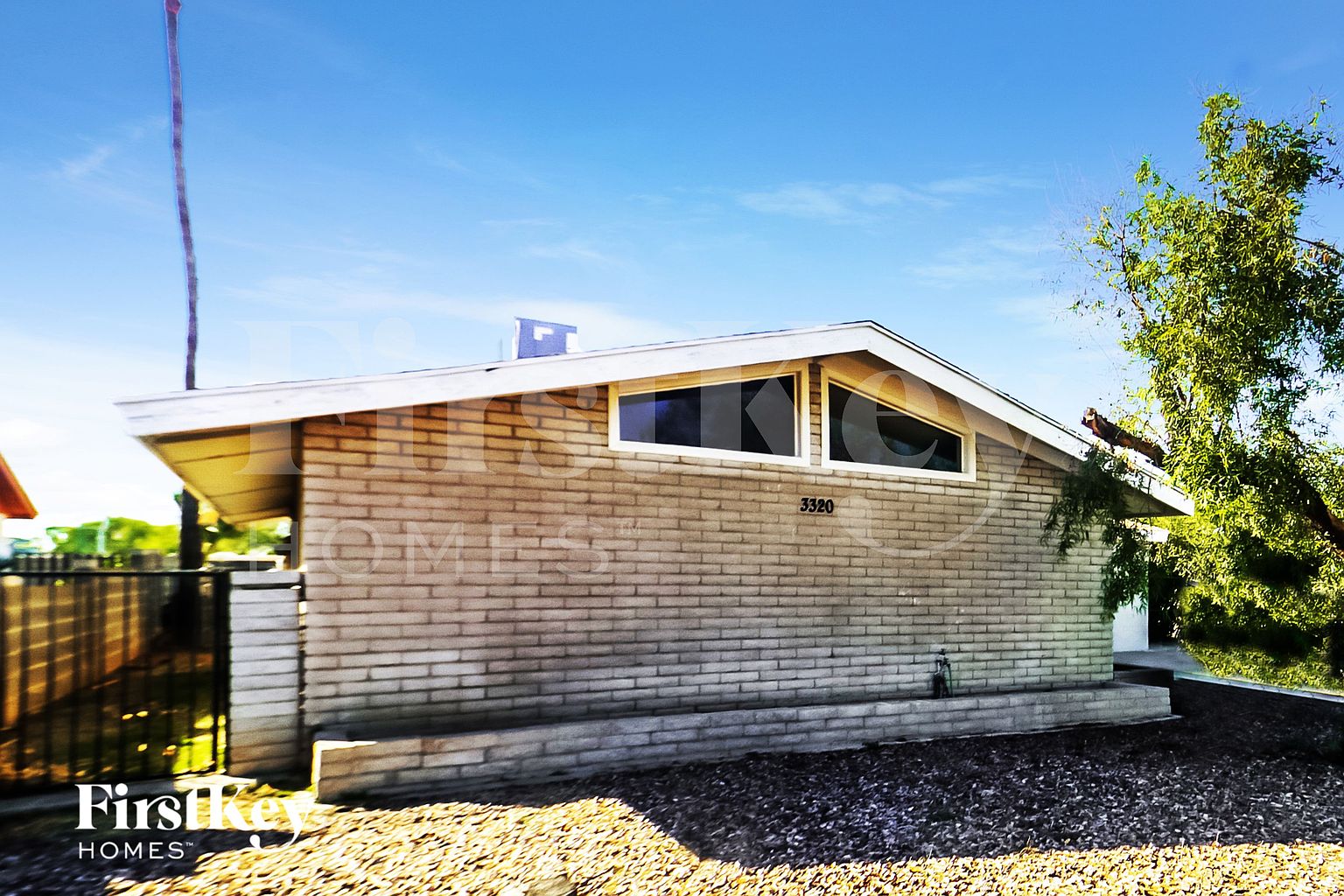 3320 S Margo Dr Tempe, AZ 85282 photo 2